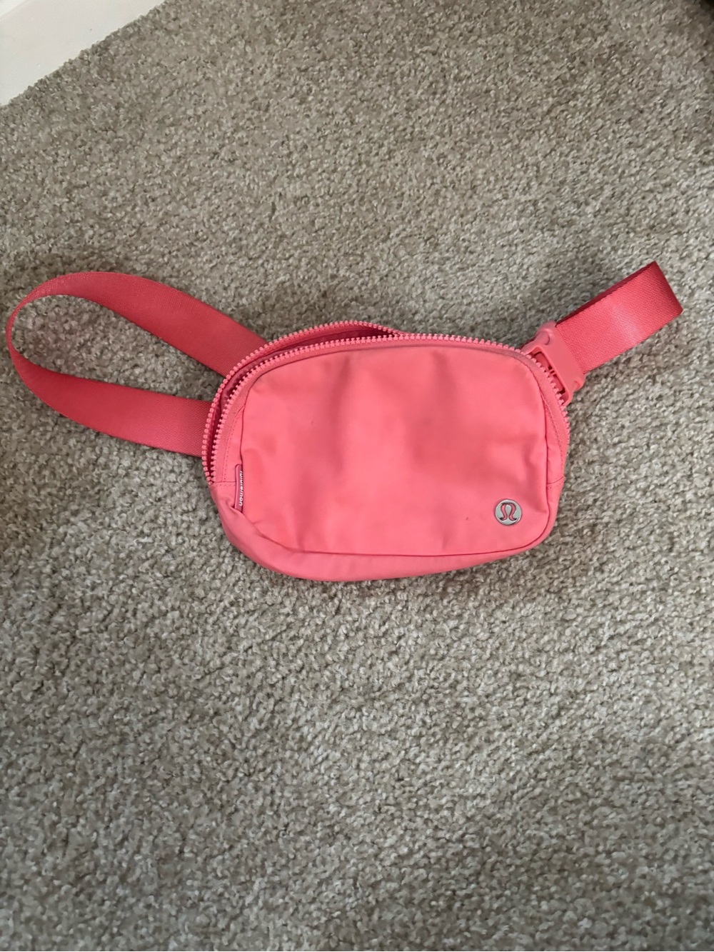 lululemon athletica Coral Pink Waist Pouch
